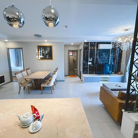 Luxury Gold Apartment 86 -Rooftop Pool Central City Хошимін Екстер'єр фото