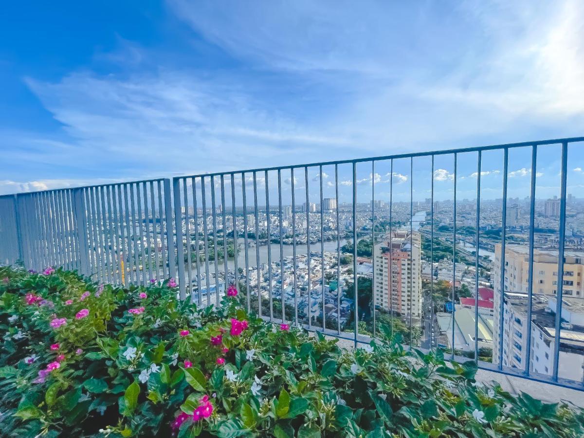 Luxury Gold Apartment 86 -Rooftop Pool Central City Хошимін Екстер'єр фото