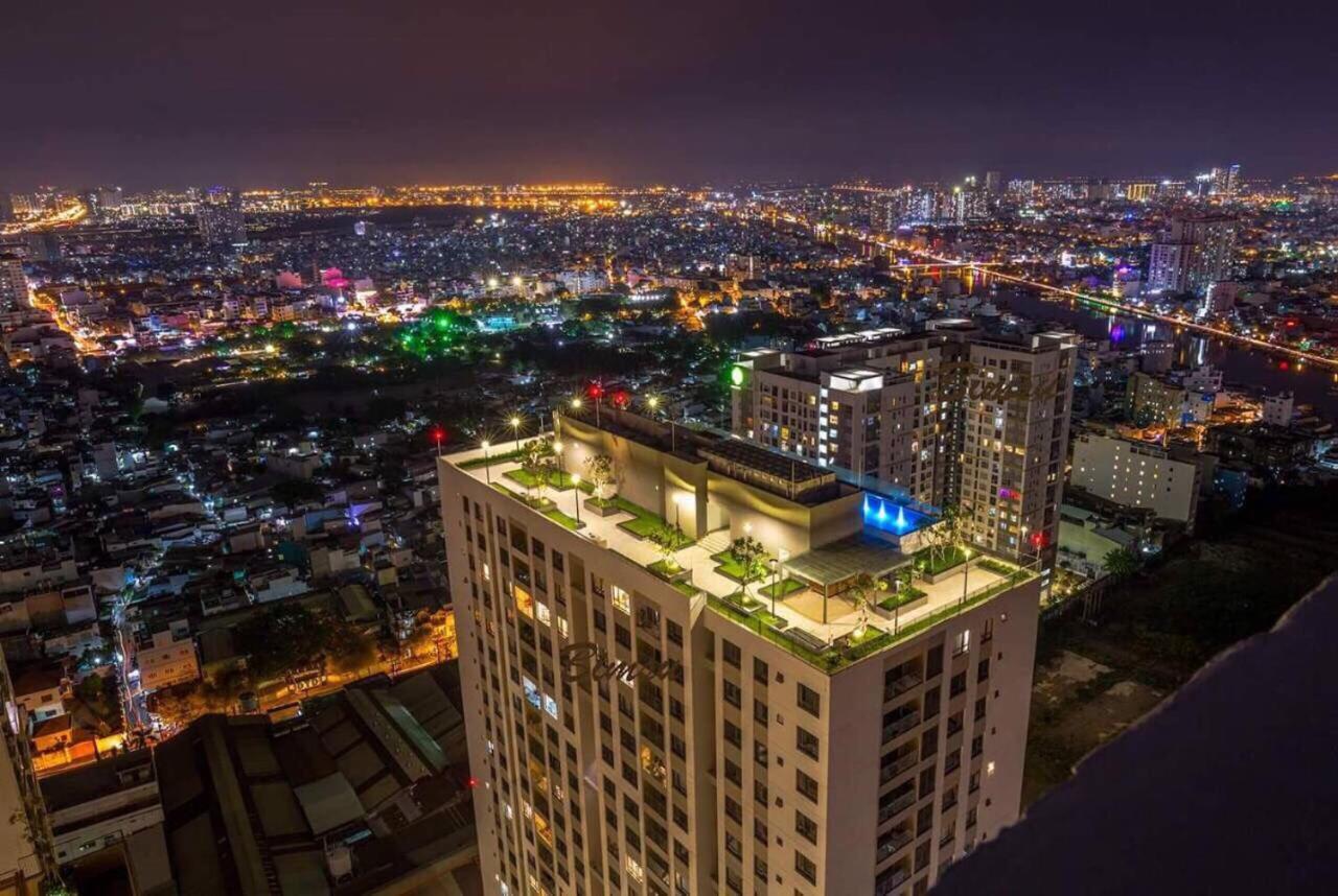Luxury Gold Apartment 86 -Rooftop Pool Central City Хошимін Екстер'єр фото