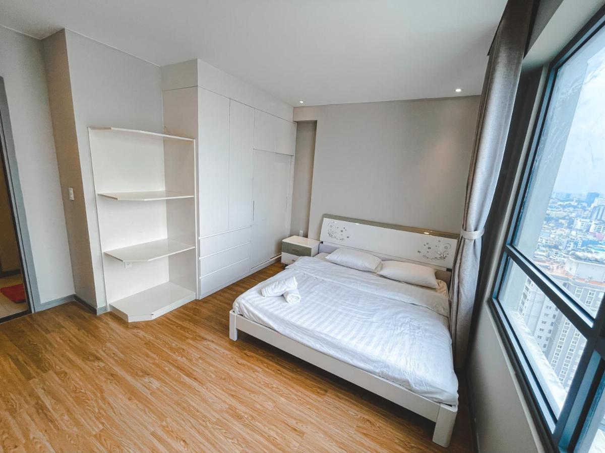 Luxury Gold Apartment 86 -Rooftop Pool Central City Хошимін Екстер'єр фото