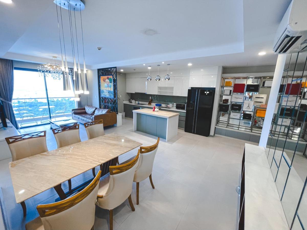 Luxury Gold Apartment 86 -Rooftop Pool Central City Хошимін Екстер'єр фото