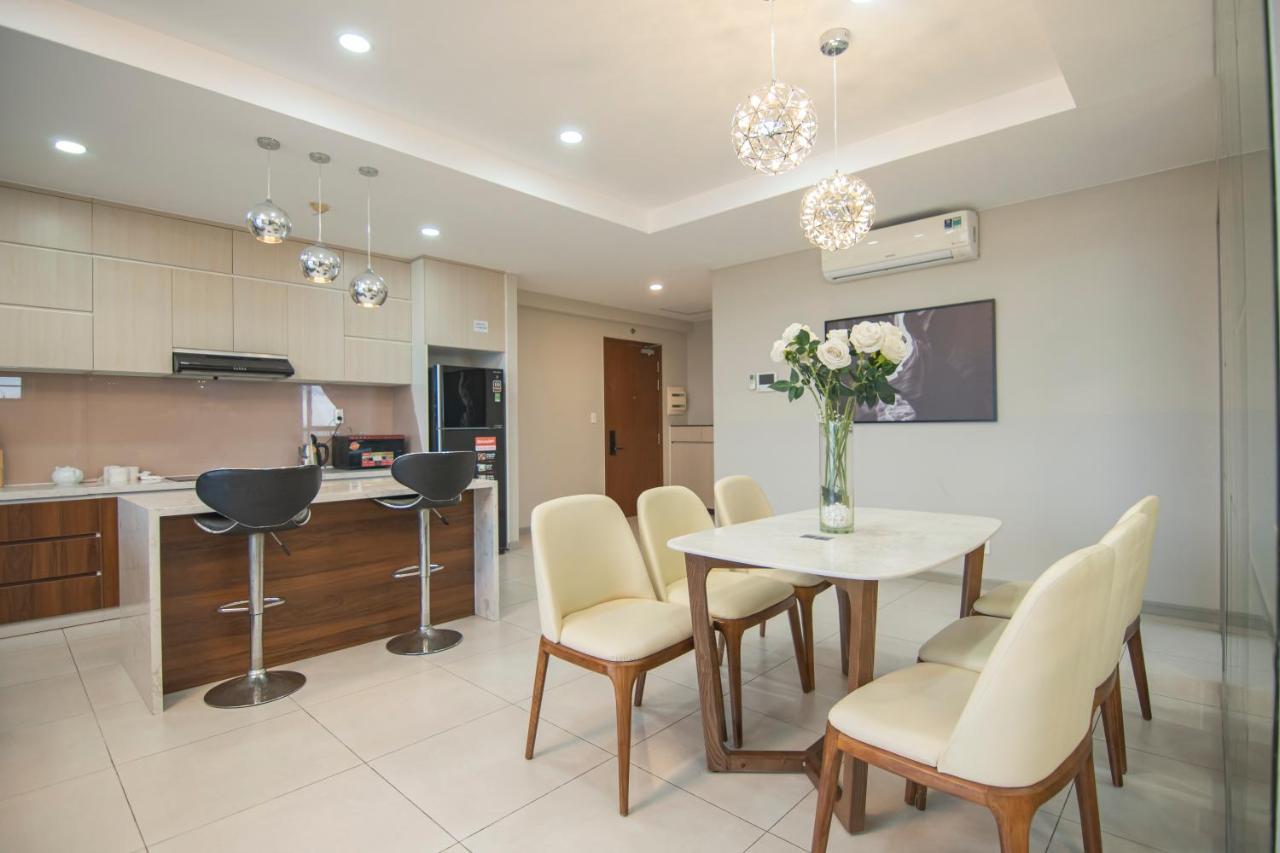 Luxury Gold Apartment 86 -Rooftop Pool Central City Хошимін Екстер'єр фото