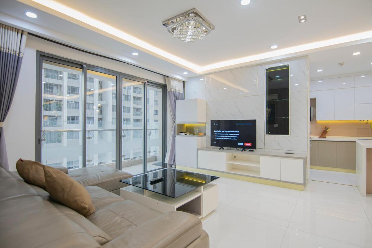 Luxury Gold Apartment 86 -Rooftop Pool Central City Хошимін Екстер'єр фото